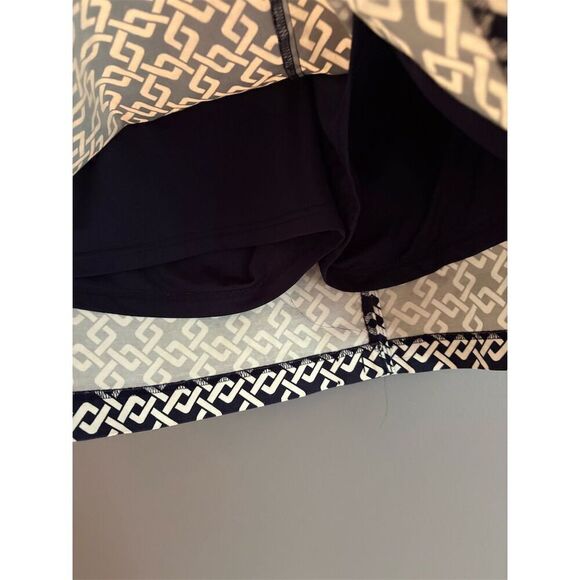 Izod Women's Standard Size 10 Geometric Skort with Built-in Shorts Multicolor - Picture 3 of 10